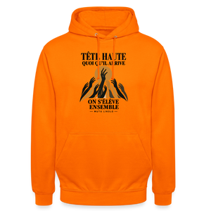Hoodie Street Tête haute — On s’élève ensemble | Prise de Conscience - orange