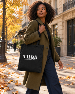 Sac THQA Noir porté en ville — mise en scène