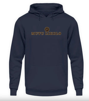 Hoodie unisexe Mutu Likolo bleu marine, logo poitrine « ML » Collection Résilience

Mutu Likolo unisex hoodie in navy with chest “ML” logo — Resilience Collection