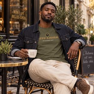 T-shirt kaki Mutu Likolo du Pack Signature avec veste en denim