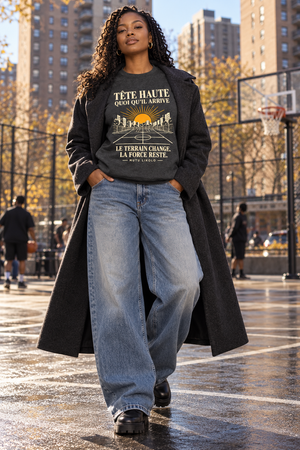 Sweat Street Tête haute — Le terrain change, la force reste | Prise de Conscience — anthracite chiné — look Street porté